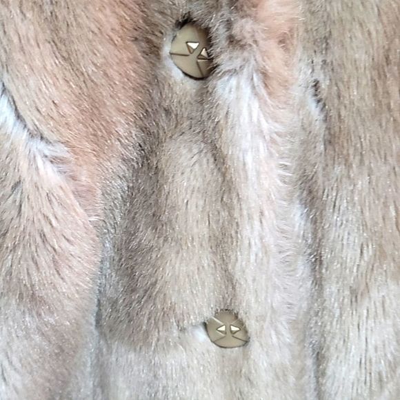 Beautiful Vintage Woman's Faux Fur Waist Length Jacket - Picture 2 of 12